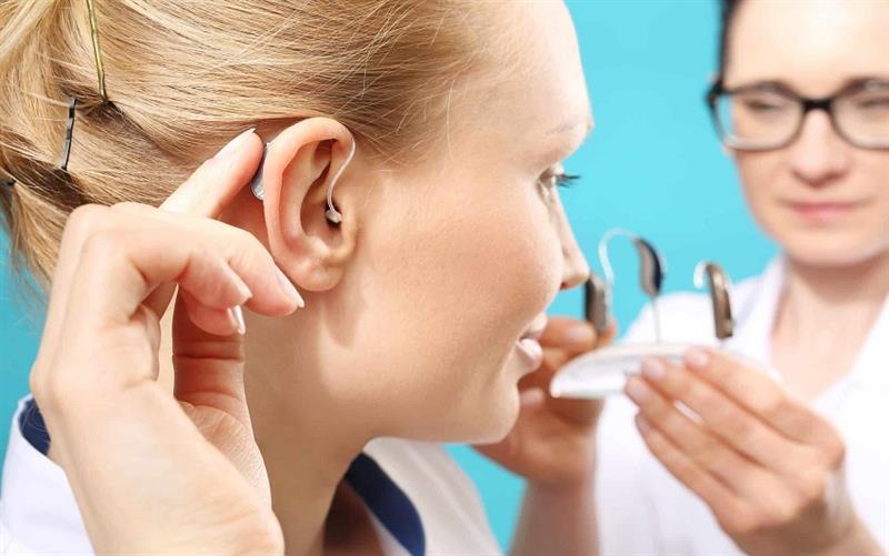  The Top Brands Leading the BTE Hearing Aid Market in 2024