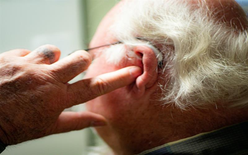  The Role of Hearing Aids in Reducing Social Isolation and Enhancing Life