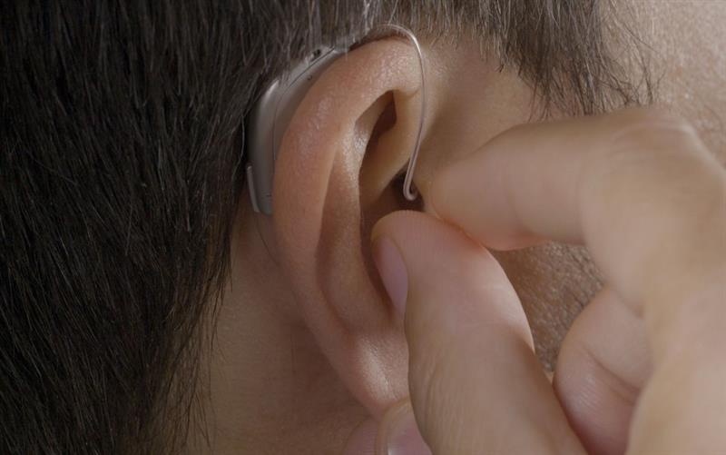  Why RIC Hearing Aids Are Ideal for First-Time Hearing Aid Wearers?