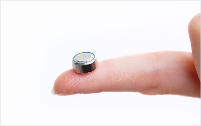 Smart Ways to Handle Hearing Aid Batteries: Tips for Safe Use and Disposal
